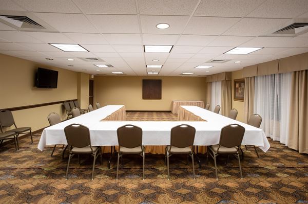 Holiday Inn Express & Suites Lander