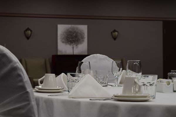 Russell Inn Hotel & Conference Centre