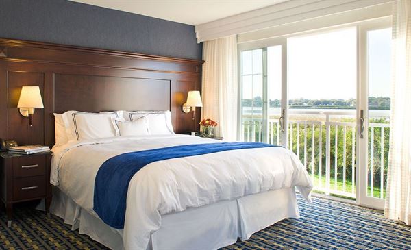 Newport Beach Hotel and Suites