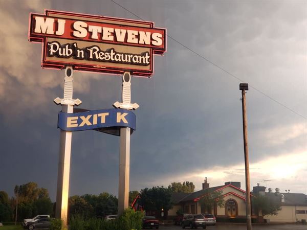 MJ Stevens Pub 'n Restaurant