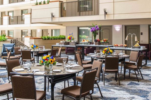 Embassy Suites Sacramento - Riverfront Promenade
