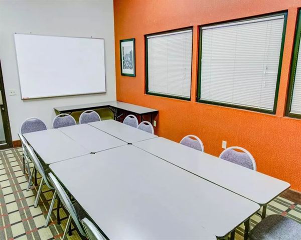 Comfort Suites Pittsburgh Airport