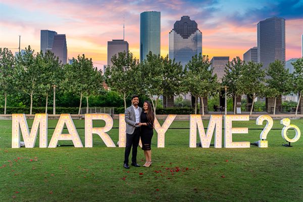 Noor Events: Marquee lights