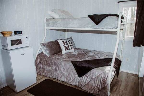 Dar n' Bob's Getaway Lodge Ltd.