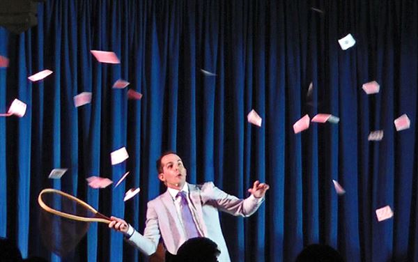 Comedy Magician Sam Pearce