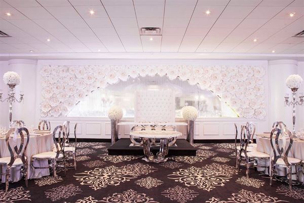 Buffet Roma Center Of Reception