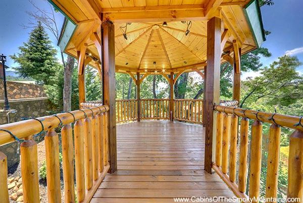 Gatlinburg Falls Resort