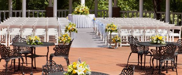 DoubleTree by Hilton Hotel Charlottesville