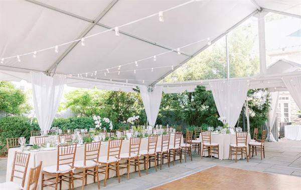 The Red Fox Inn & Tavern