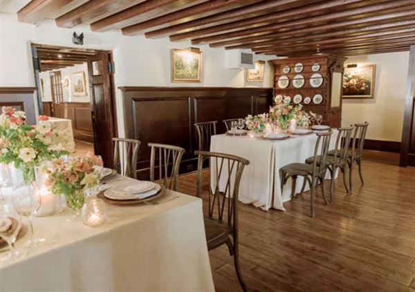 The Red Fox Inn & Tavern