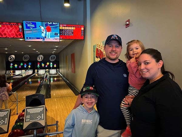 Splitsville | Bowling, Golf Simulators, Darts & Live Music with Howl at the Moon!