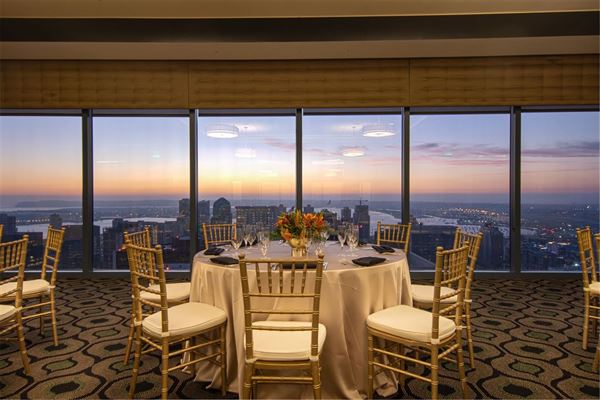 The University Club Atop Symphony Towers