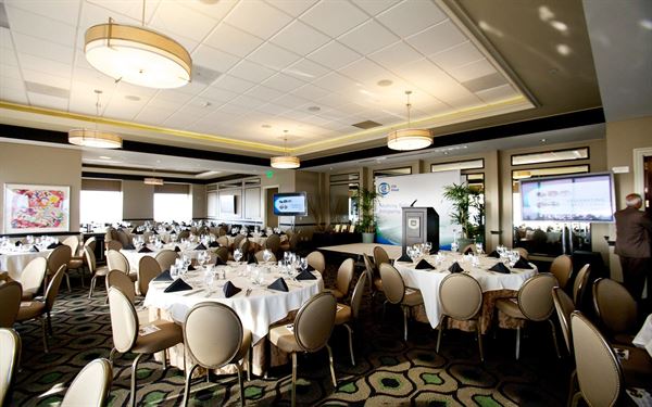 The University Club Atop Symphony Towers