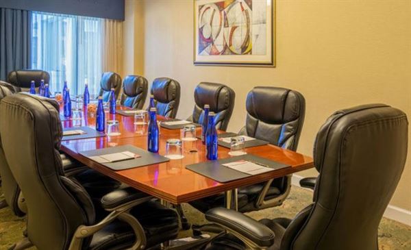 Crowne Plaza Dulles Airport