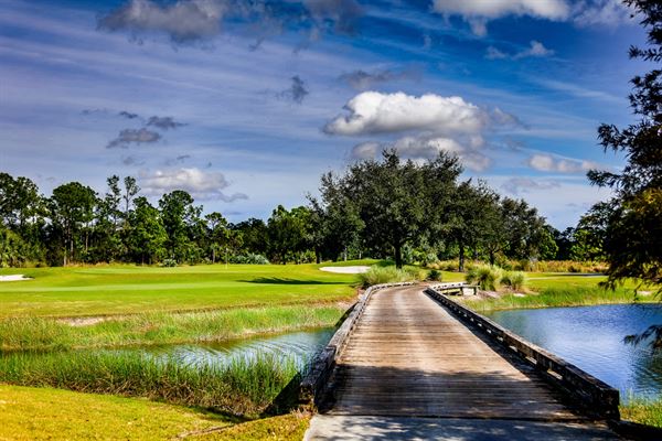 River Hall Golf Club