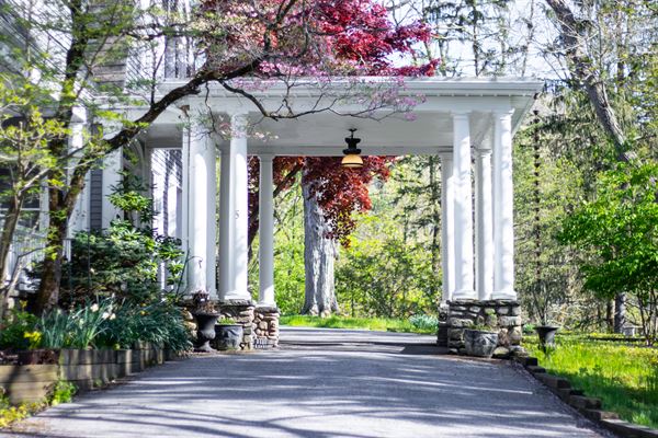 Knoll Shoal by Hudson Valley Luxury Resorts