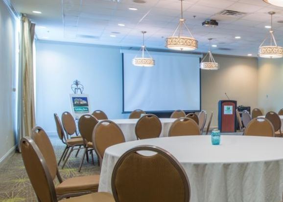 Holiday Inn Hotel & Suites Savannah Airport - Pooler