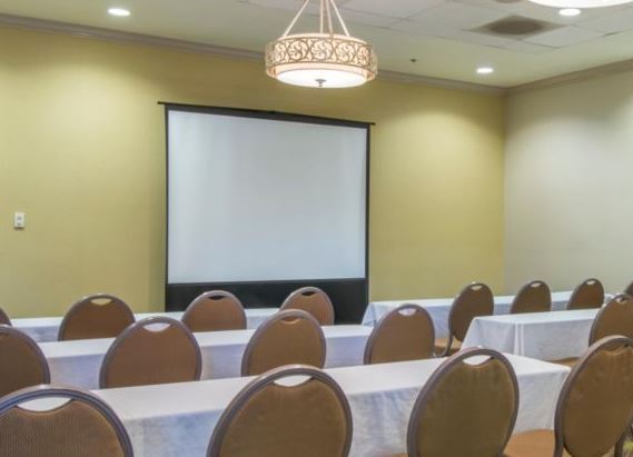 Holiday Inn Hotel & Suites Savannah Airport - Pooler