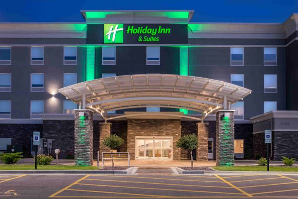 Holiday Inn and Suites Decatur/ Forsyth