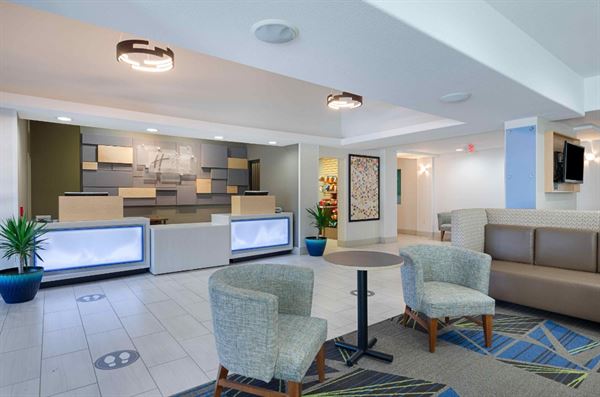 Holiday Inn Express & Suites Weston