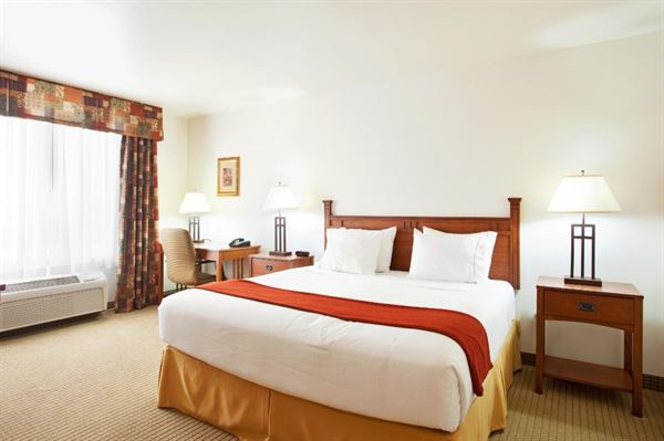 Holiday Inn Express & Suites Mattoon