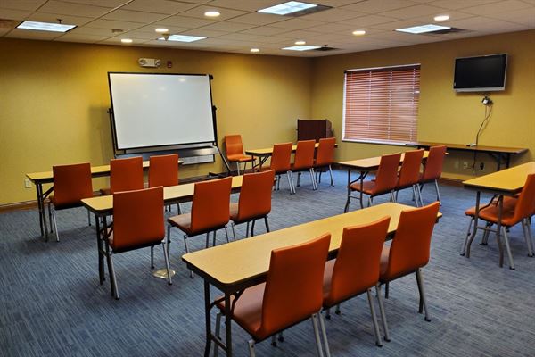 Holiday Inn Express & Suites Mattoon