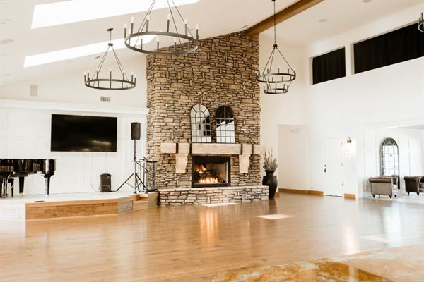 Chittum Venue at Forest Lakes