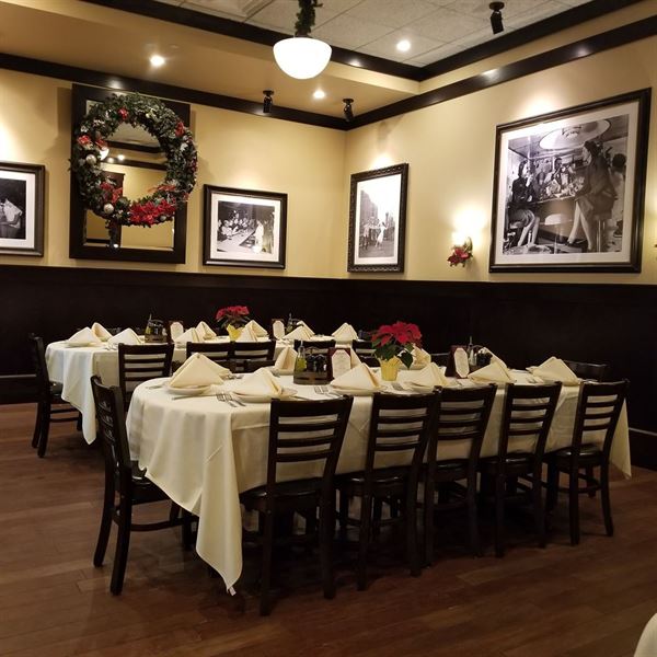Maggiano's Little Italy Vernon Hills