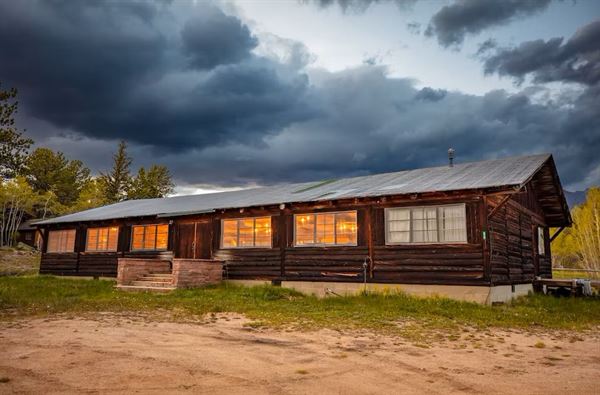 The Meeker Park Lodge