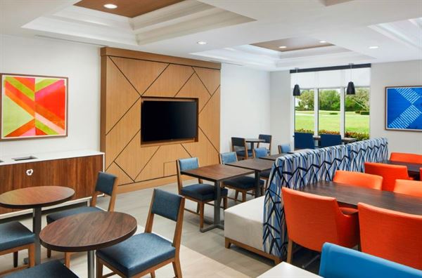 Holiday Inn Express & Suites Port St. Lucie West