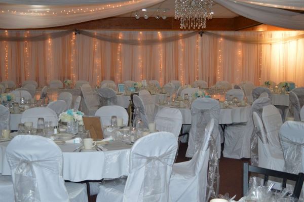 Shallow Bay Motel & Cabins