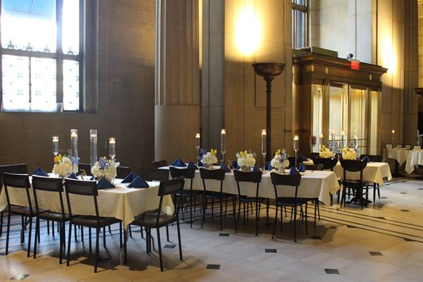 Tír na nÓg Irish Bar & Grill