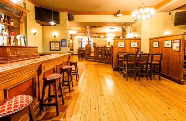 Tír na nÓg Irish Bar & Grill