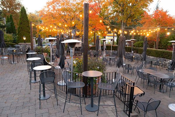 Restaurant Oak + Almond