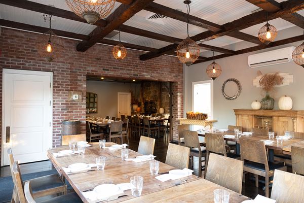 Restaurant Oak + Almond