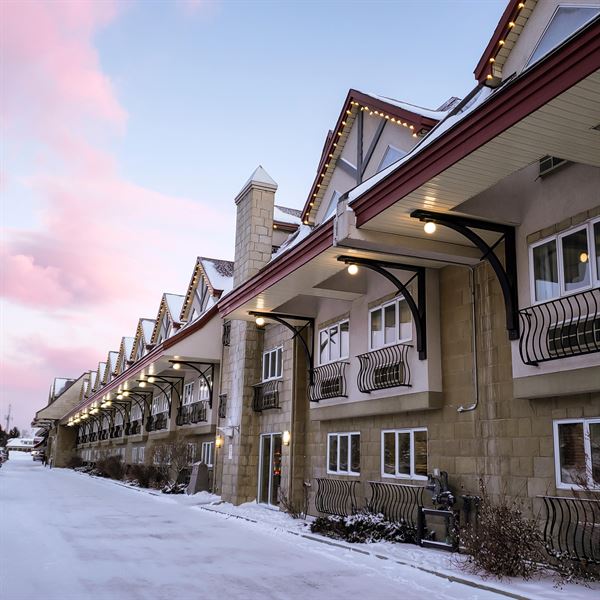 The Canmore Inn & Suites