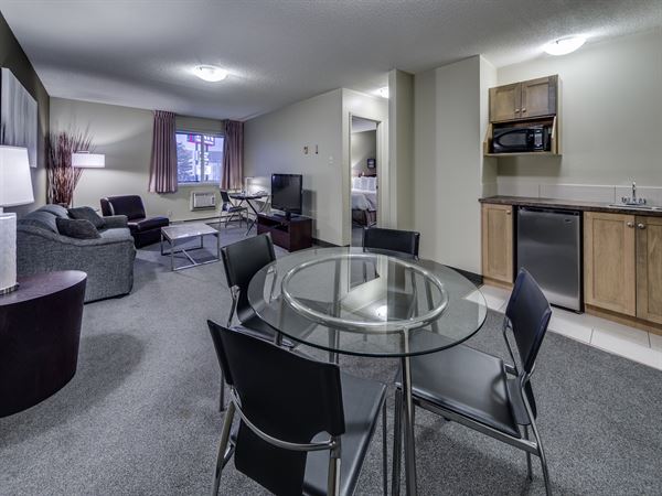 Cranbrook Heritage Inn