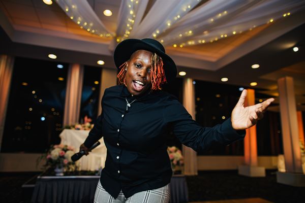 queendoq the Wedding DJ