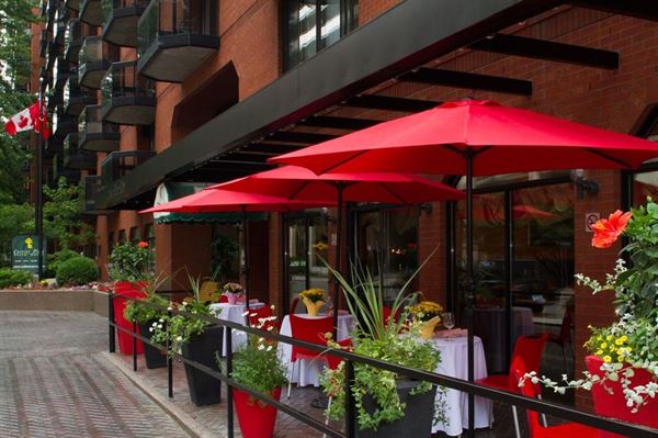 The Cartier Place Suite Hotel