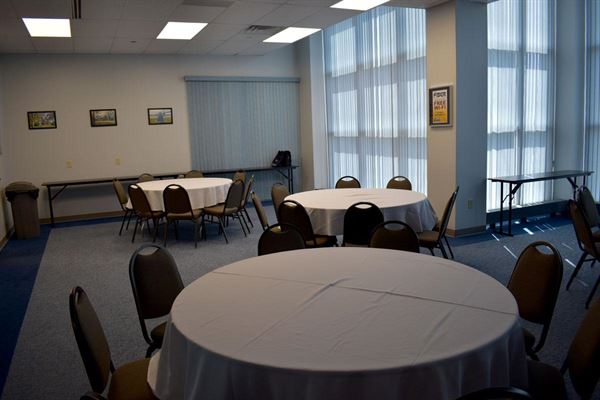 Oakley-Lindsay Center