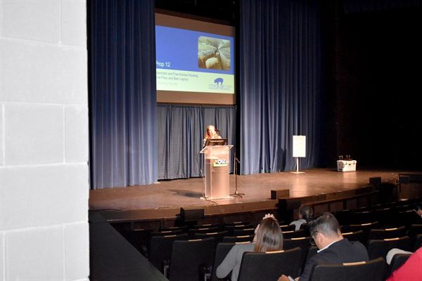 Oakley-Lindsay Center