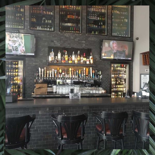 Taps Restaurant Bar & Lounge