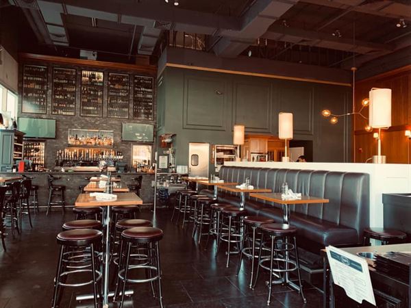 Taps Restaurant Bar & Lounge