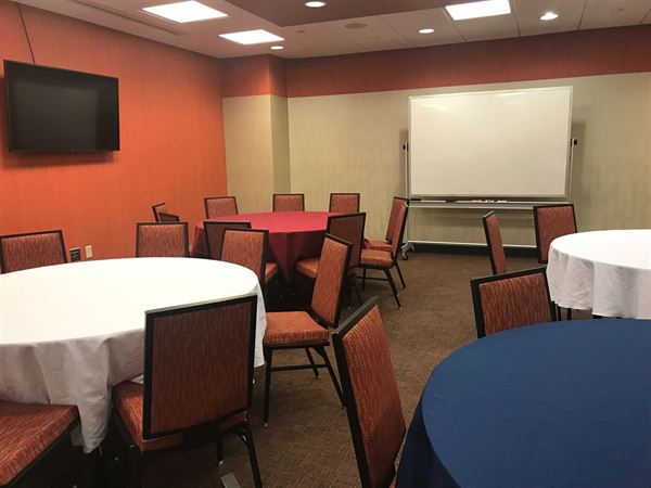 Hampton Inn & Suites Cincinnati/Uptown-University Area