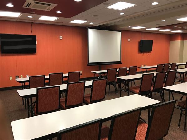 Hampton Inn & Suites Cincinnati/Uptown-University Area