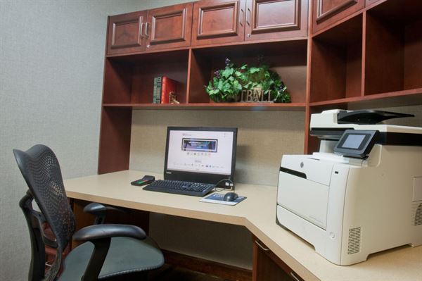 Holiday Inn Express & Suites Lucedale