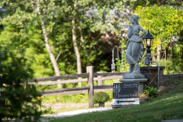 Enchanted Acres Wedding Venue