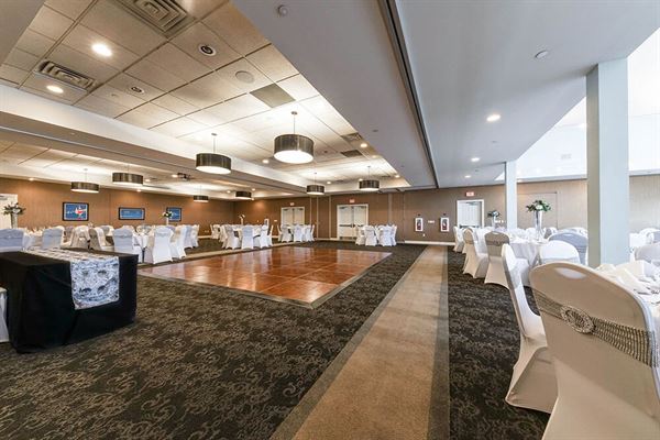 The Lake House Waterfront Grille