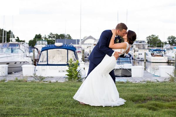 The Lake House Waterfront Grille