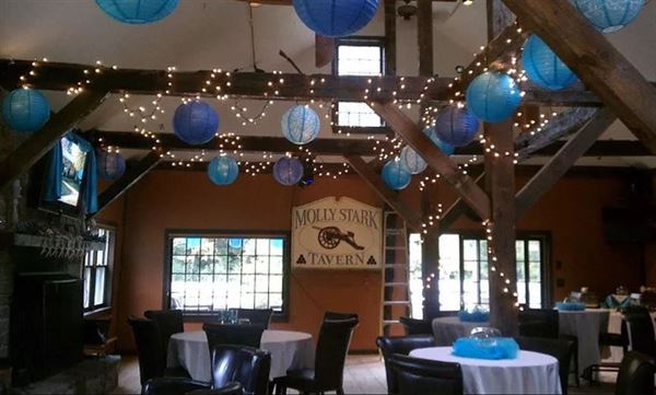 Molly's Tavern And Restaurant